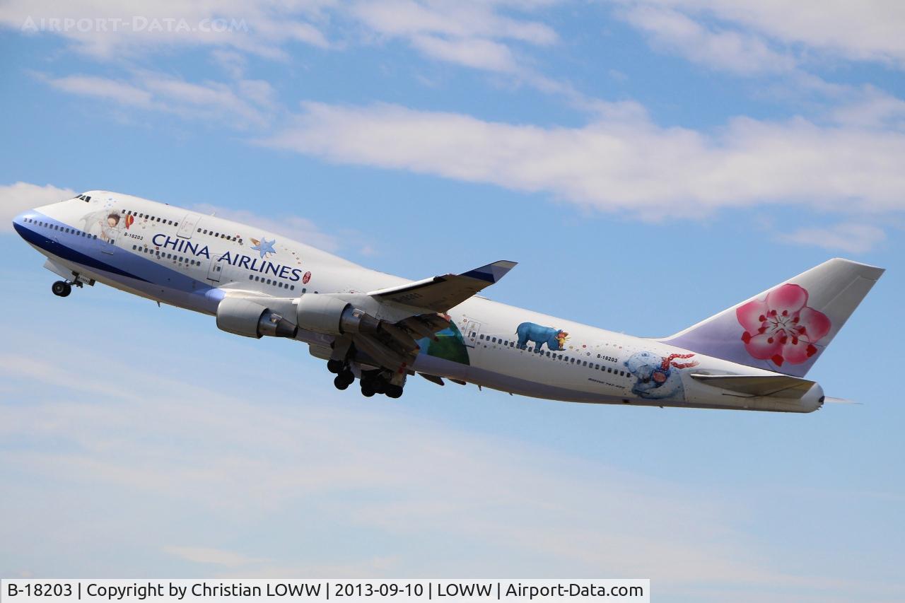B-18203, Boeing 747-409 C/N 28711, *1280px* nice upgrade