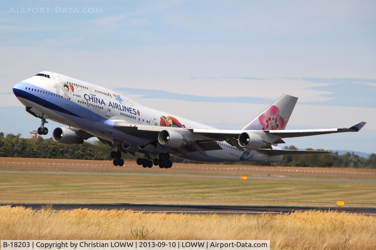B-18203, Boeing 747-409 C/N 28711, *1280px* nice upgrade