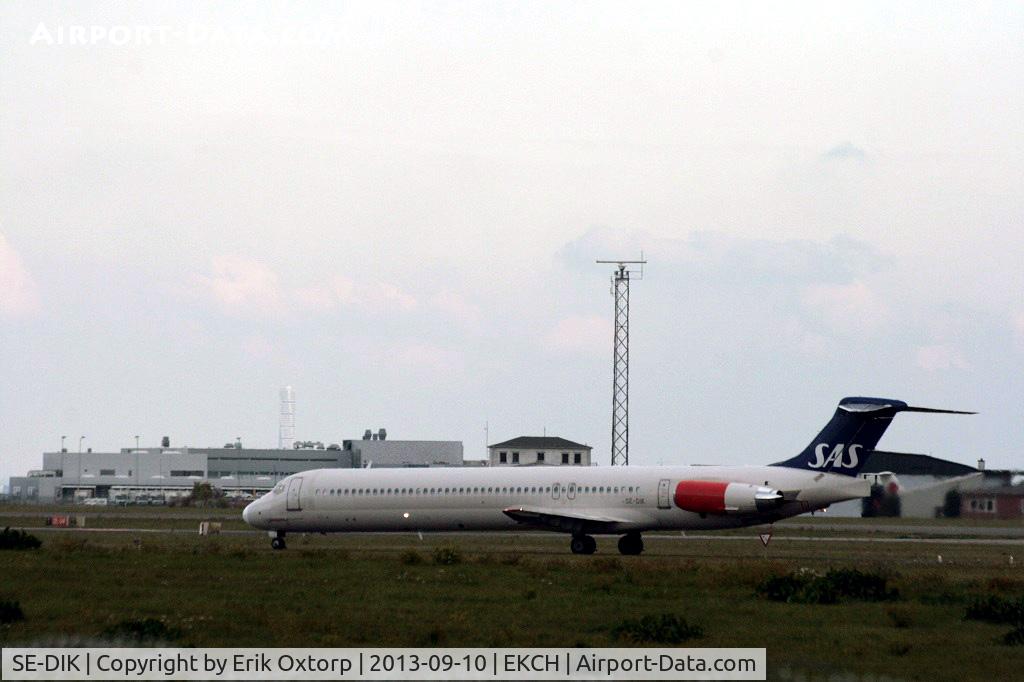 SE-DIK, 1988 McDonnell Douglas MD-82 (DC-9-82) C/N 49728, Note, titles on the tail only !
