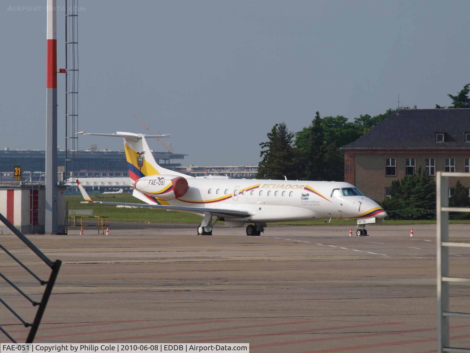 FAE-051, 2008 Embraer EMB-135BJ Legacy C/N 14501082, Visitor