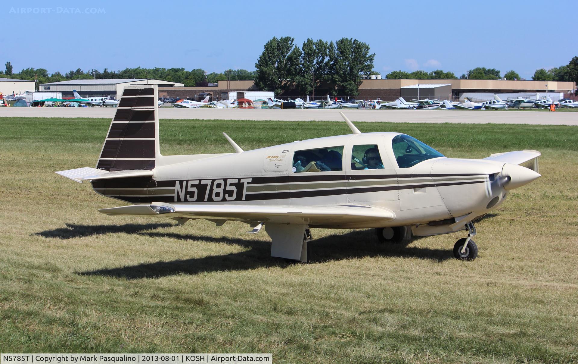 N5785T, 1984 Mooney M20J 201 C/N 24-1521, Mooney M20J