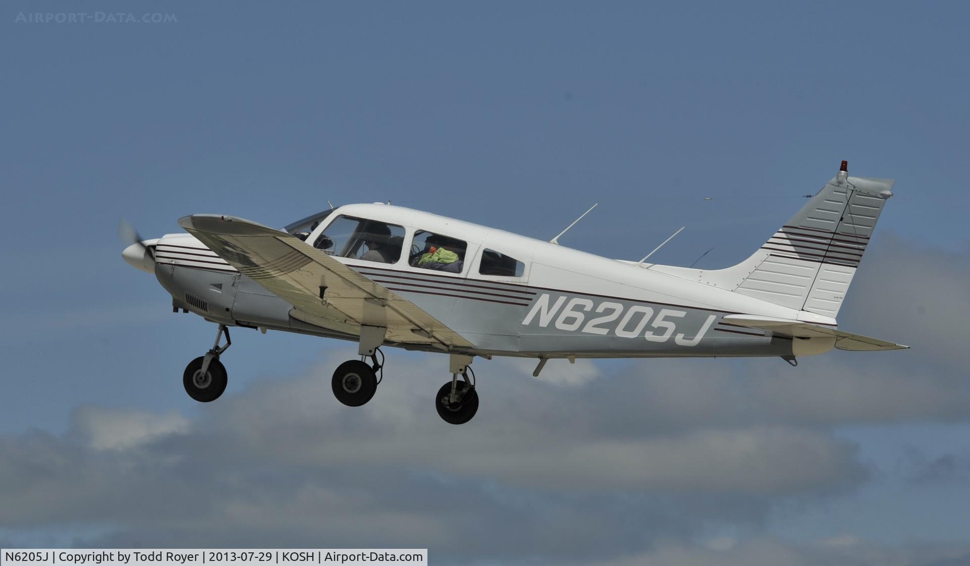 N6205J, 1976 Piper PA-28-181 C/N 28-7690371, Airventure 2013