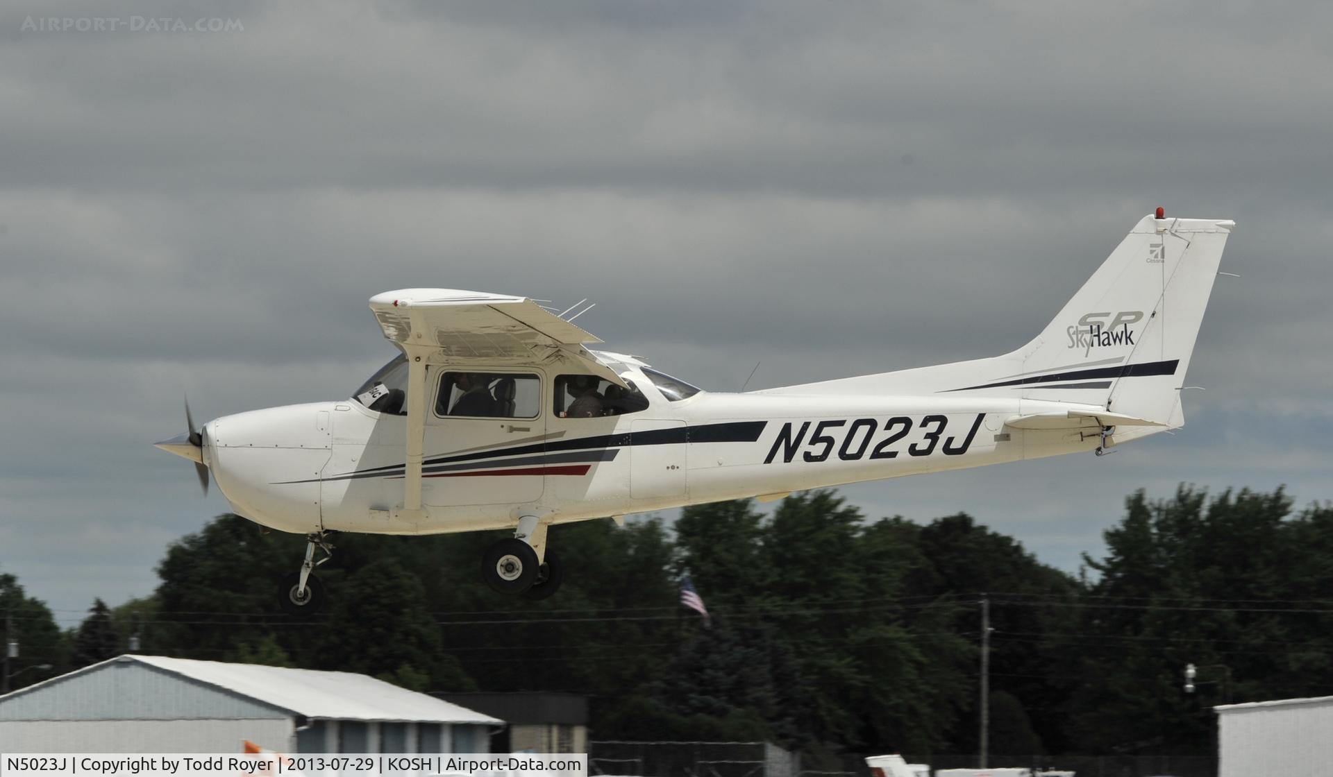 N5023J, 2001 Cessna 172S C/N 172S8964, Airventure 2013