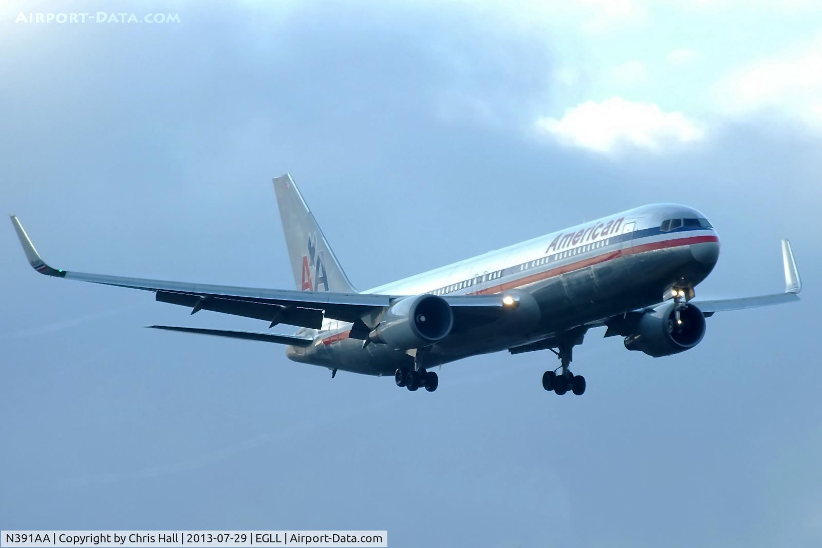 N391AA, 1995 Boeing 767-323 C/N 27451, American Airlines