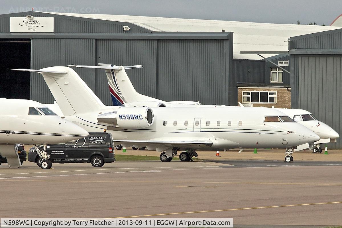 N598WC, 2001 Bombardier Challenger 604 (CL-600-2B16) C/N 5511, http://www.airport-data.com/aircraft/photo/000917503L.html