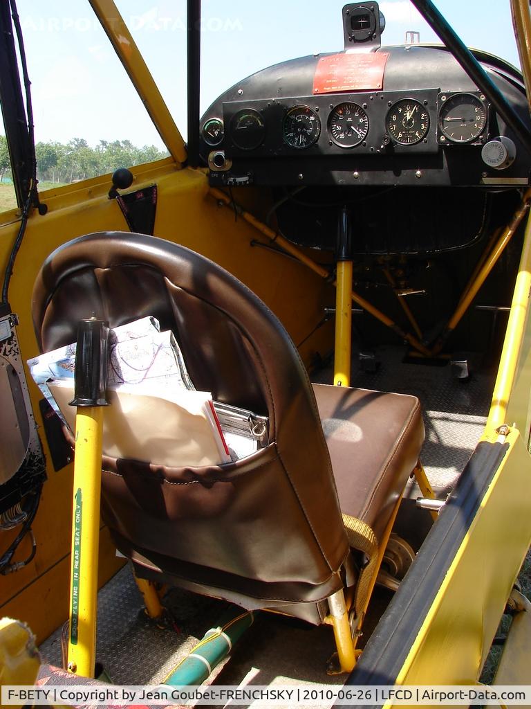 F-BETY, 1945 Piper J3C-65 Cub Cub C/N 13177, Aéro-club du pays d'Ancenis