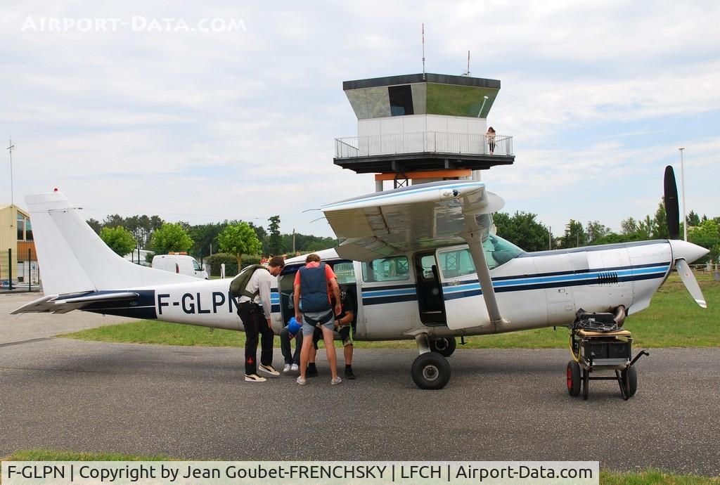 F-GLPN, Cessna 207 Soloy Turbine PAC C/N 207-00595, Wafou paraclub d'Arcachon
