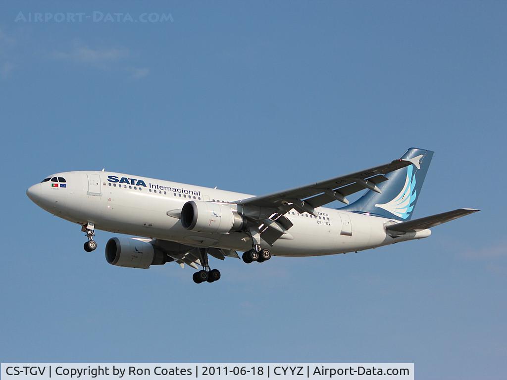 CS-TGV, 1992 Airbus A310-304 C/N 651, Airbus 310 landing on rwy 05 at Toronto's Pearson Int'l Airport YYZ