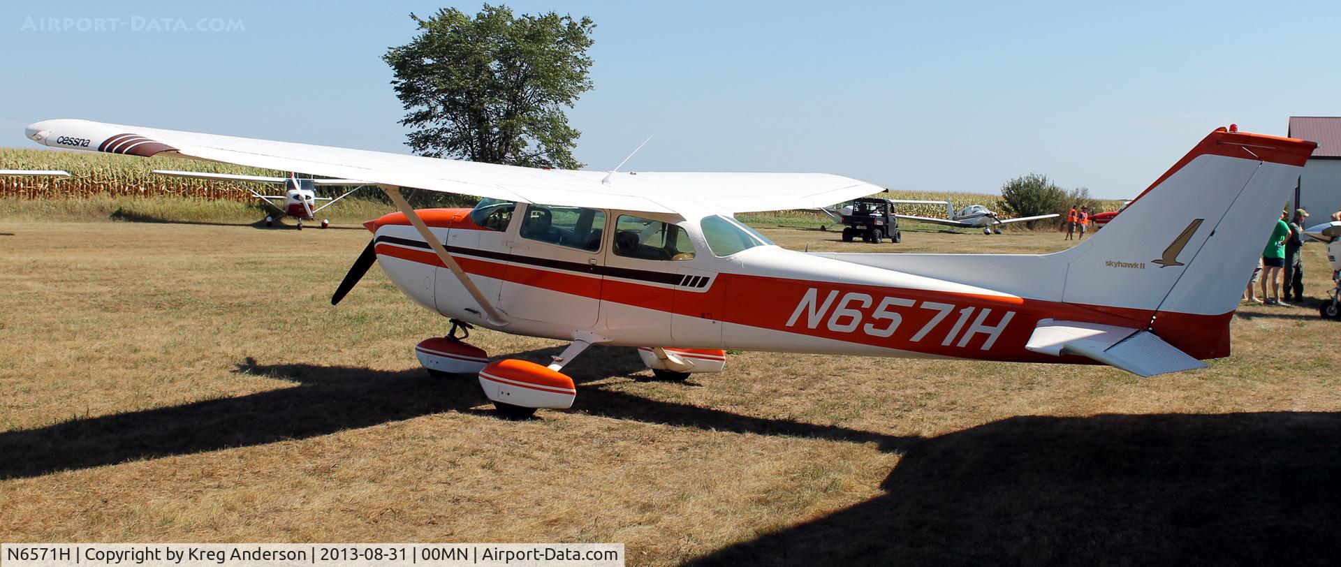 N6571H, 1975 Cessna 172M C/N 17265493, 2013 Battle Lake Fly-in