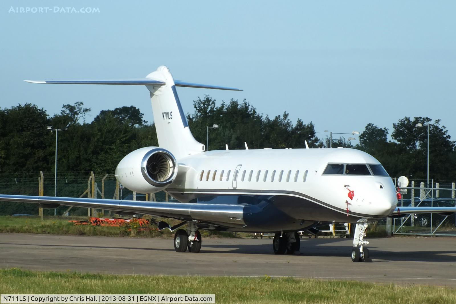 N711LS, 2012 Bombardier BD-700-1A10 Global 6000 C/N 9476, SHL Corporate Aviation