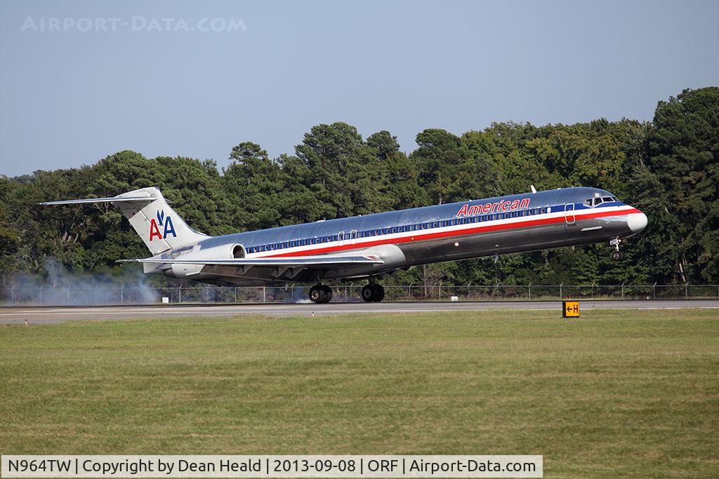 N964TW, 1999 McDonnell Douglas MD-83 (DC-9-83) C/N 53614, American Airlines 1999 McDonnell Douglas MD-83 N964TW (FLT AAL1333) from Dallas/Fort Worth Int'l (KDFW) landing RWY 23.