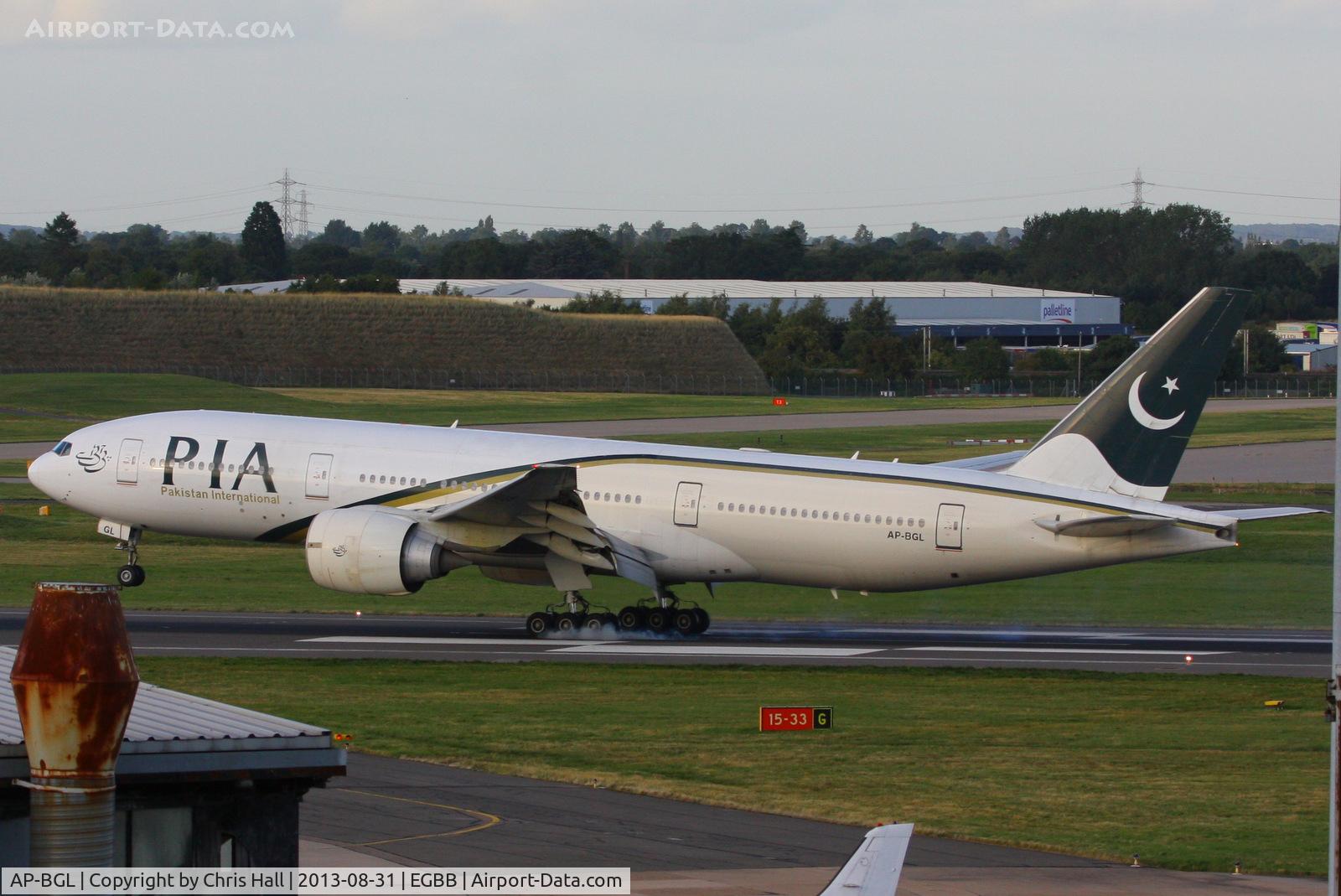 AP-BGL, 2004 Boeing 777-240/ER C/N 33777, PIA Pakistan International Airlines