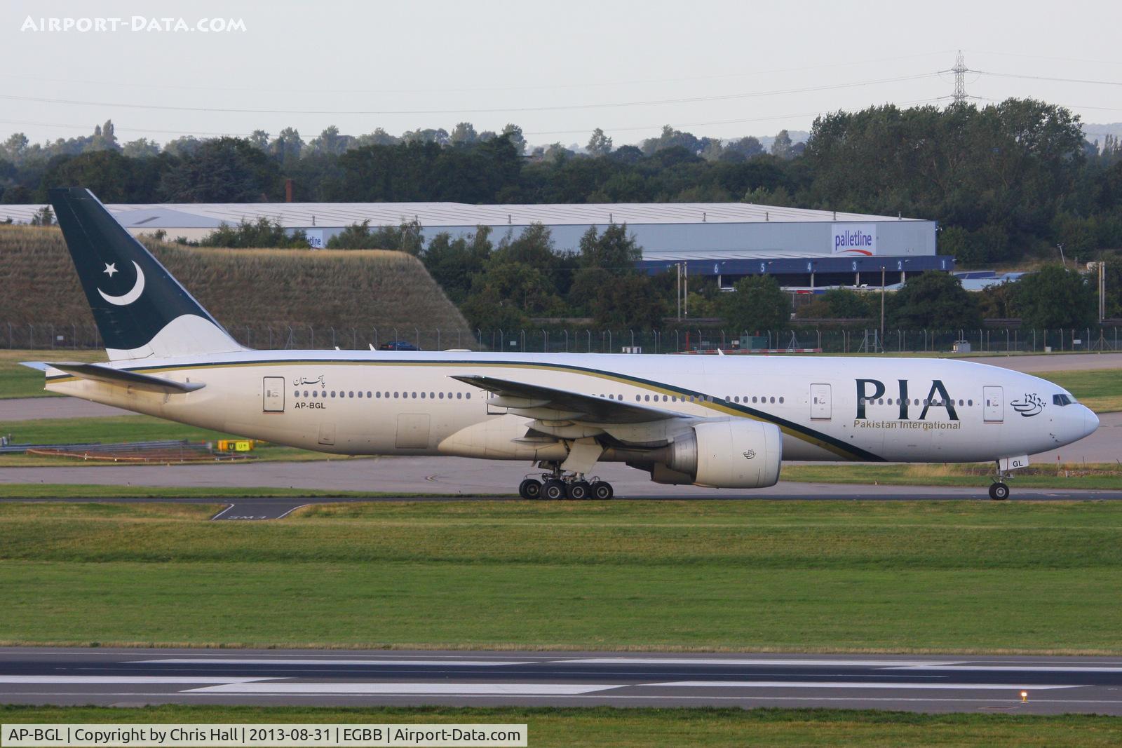 AP-BGL, 2004 Boeing 777-240/ER C/N 33777, PIA Pakistan International Airlines