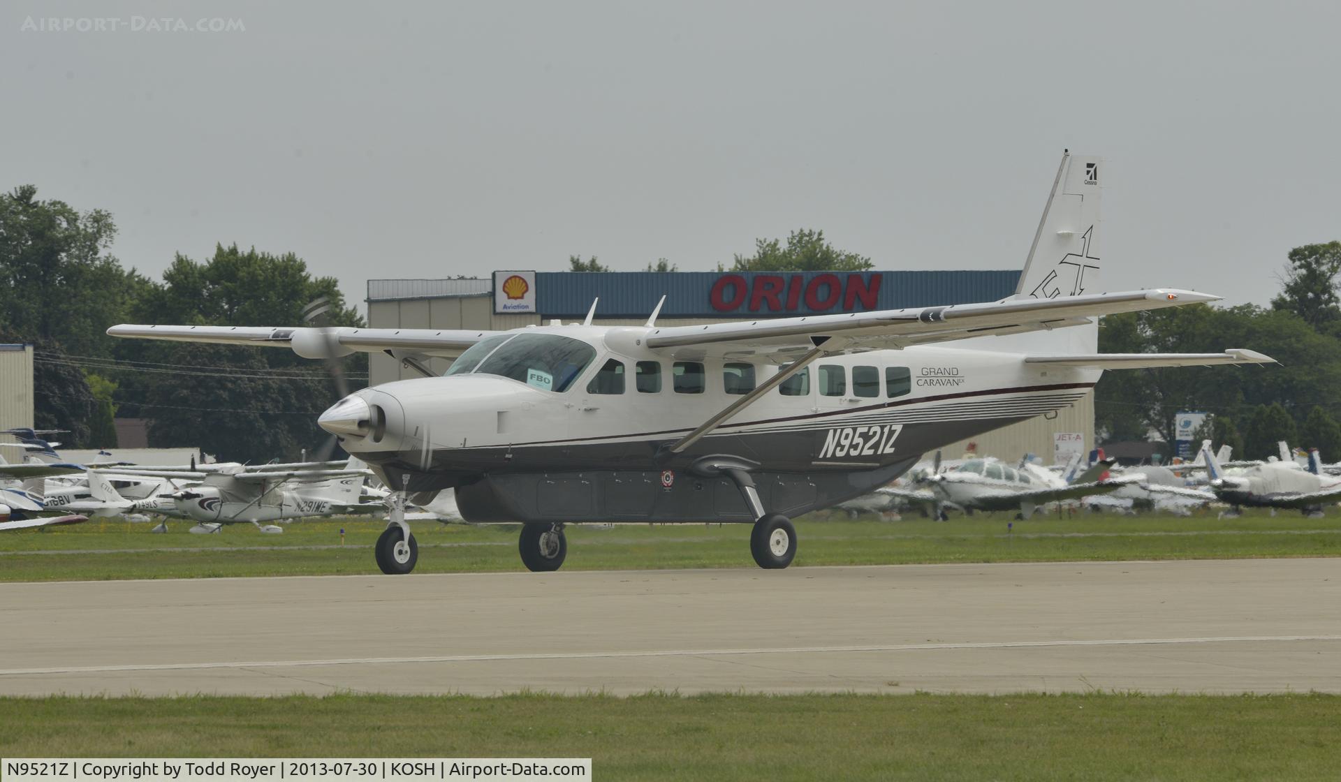 N9521Z, Cessna 208B C/N 208B5019, Airventure 2013