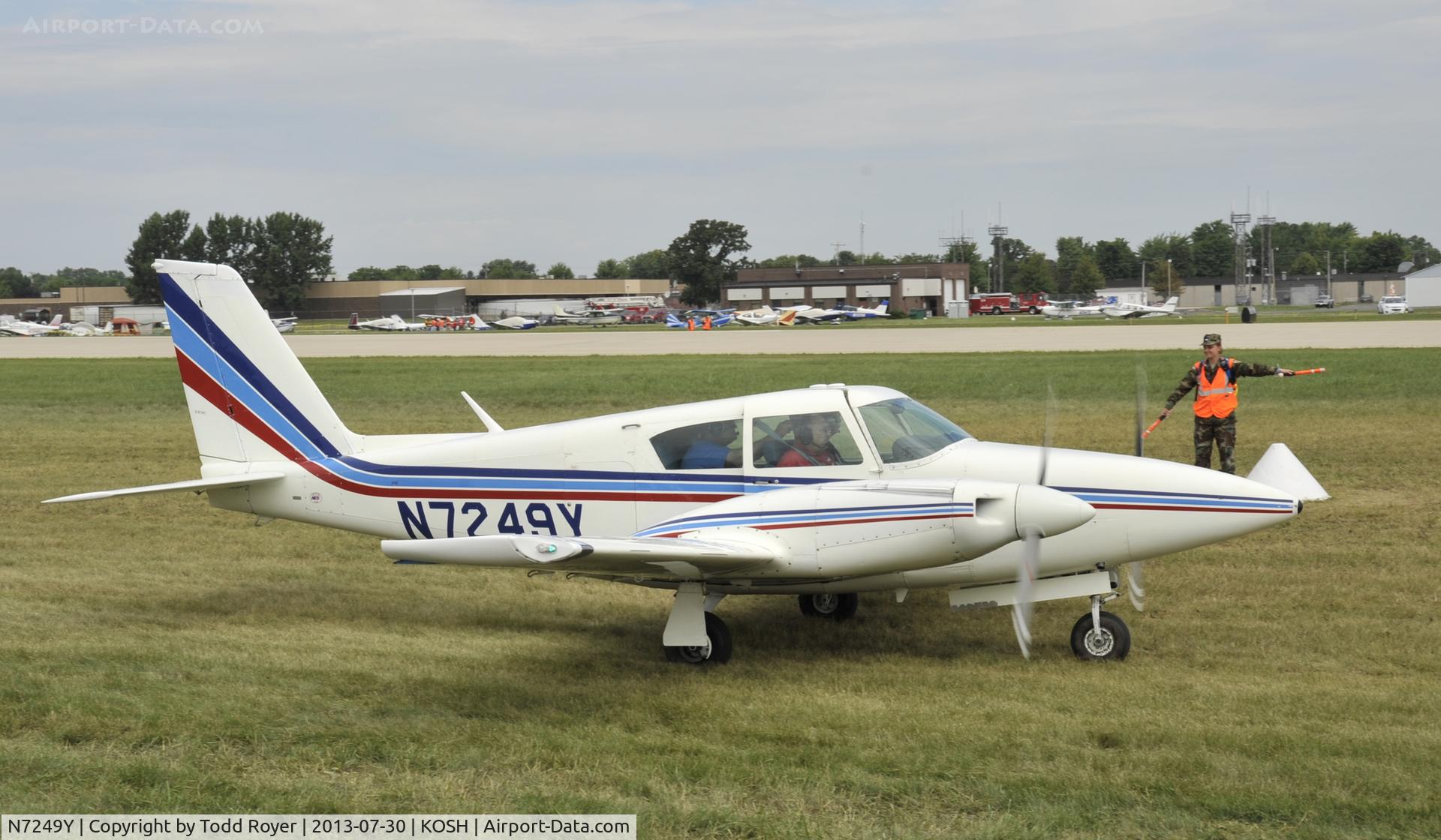 N7249Y, 1964 Piper PA-30-160 Twin Comanche Twin Comanche C/N 30-274, Airventure 2013