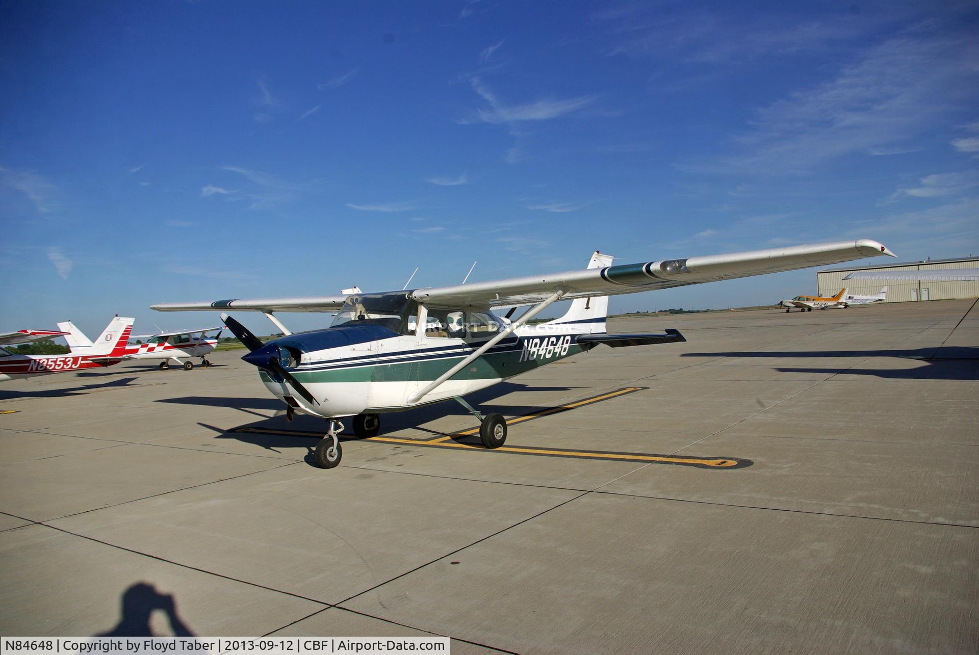 N84648, 1969 Cessna 172K Skyhawk C/N 17258561, Sitting on the ramp