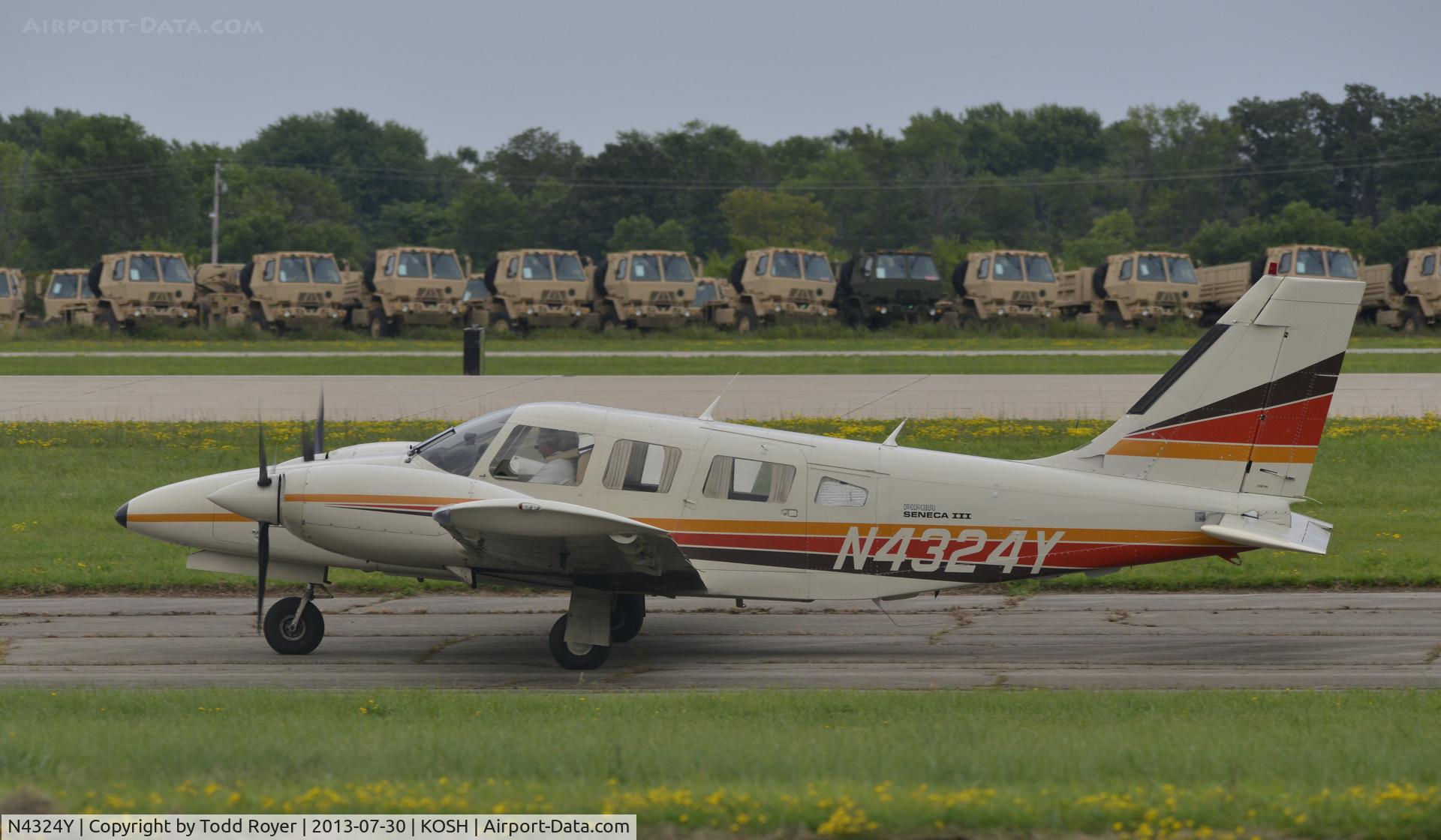N4324Y, Piper PA-34-220T C/N 34-8433023, Airventure 2013