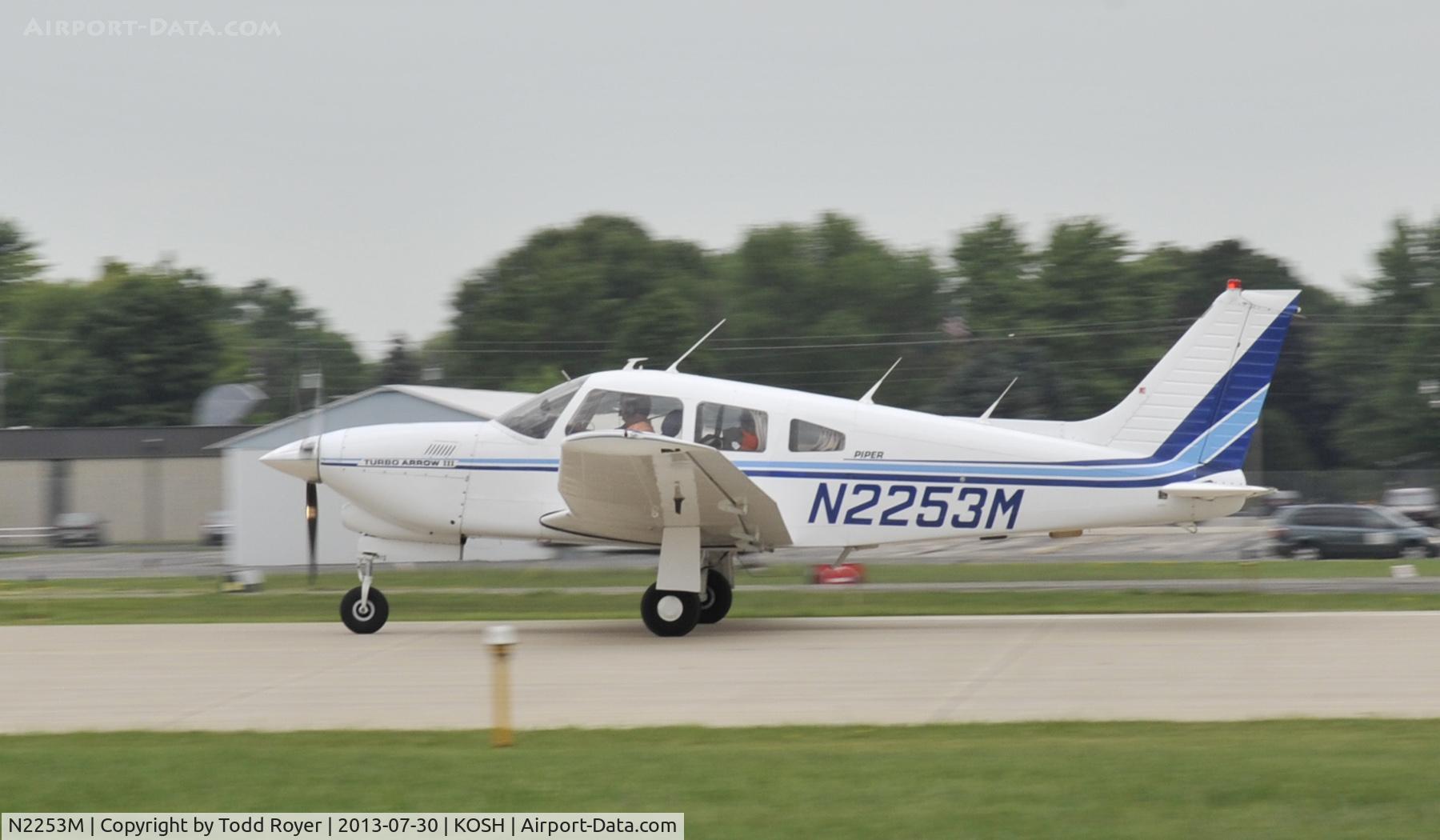 N2253M, 1977 Piper PA-28R-201T Cherokee Arrow III C/N 28R-7803116, Airventure 2013