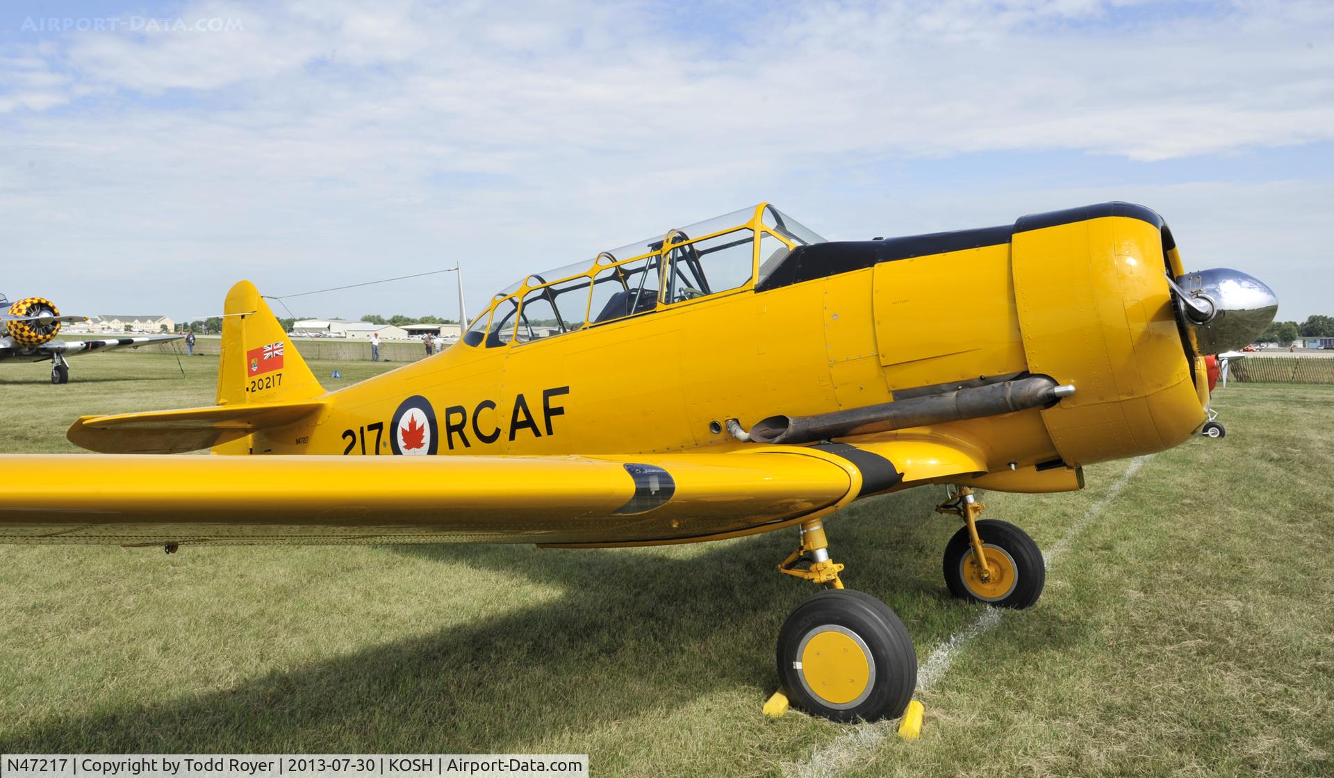 N47217, 1951 Canadian Car & Foundry Harvard MK IV C/N CCF4-8, Airventure 2013