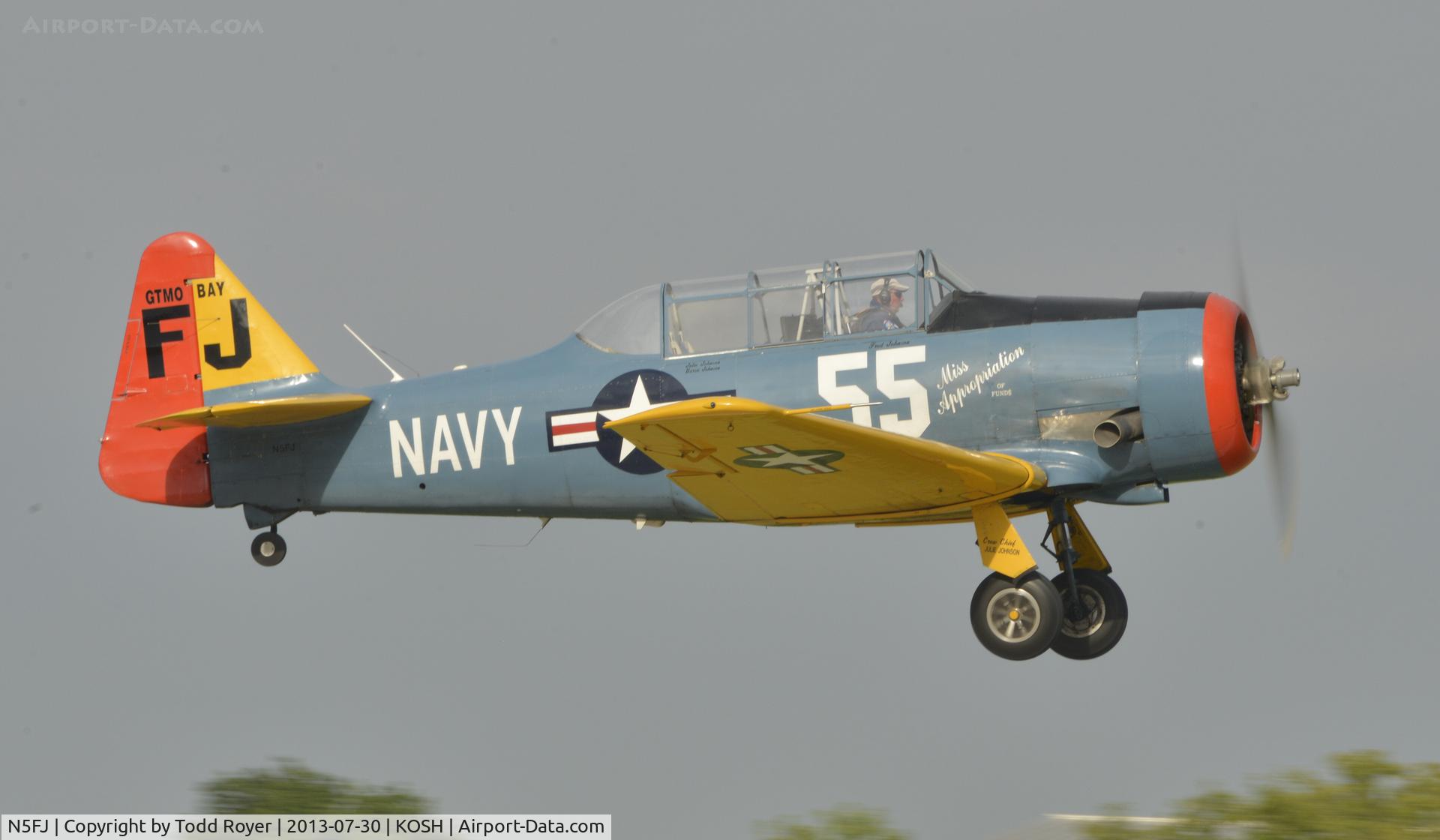 N5FJ, North American AT-6 C/N 88-14705, Airventure 2013