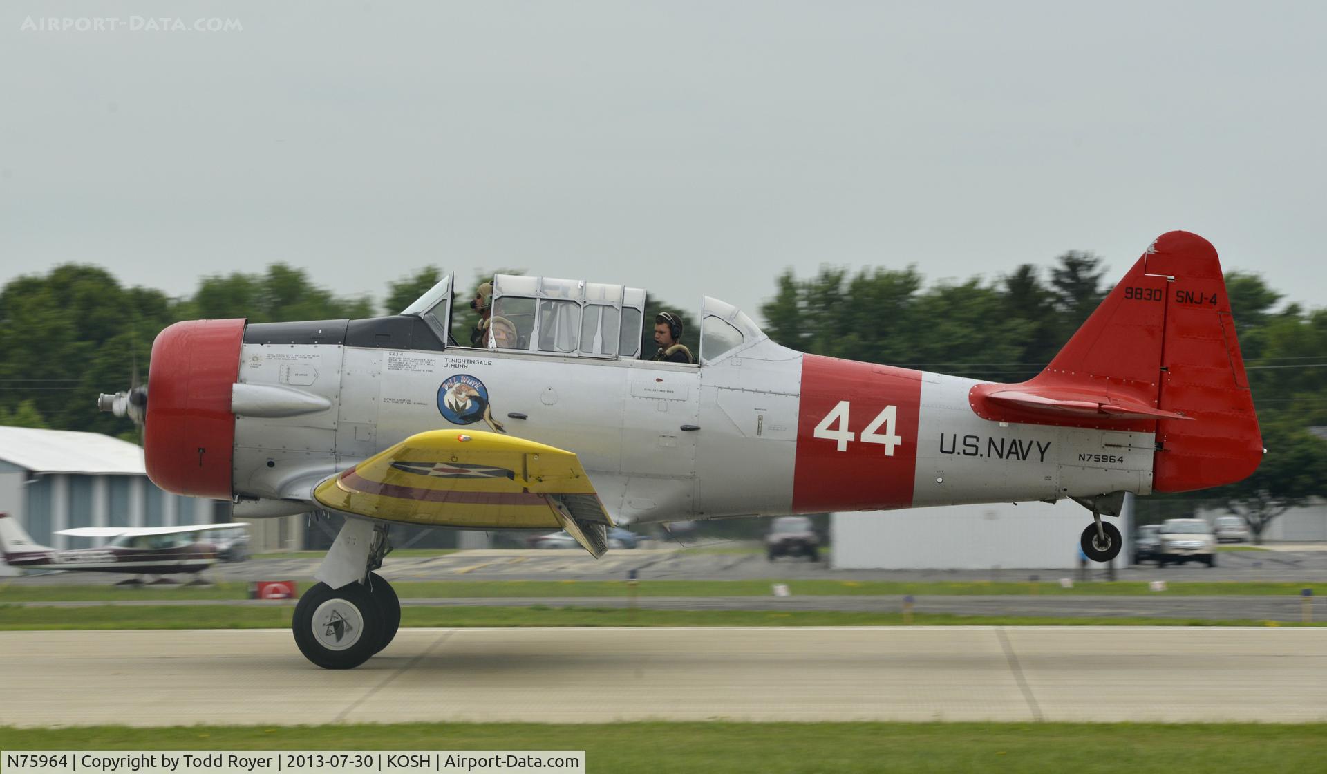 N75964, 1943 North American SNJ-4 Texan C/N 88-9830, Airventure 2013