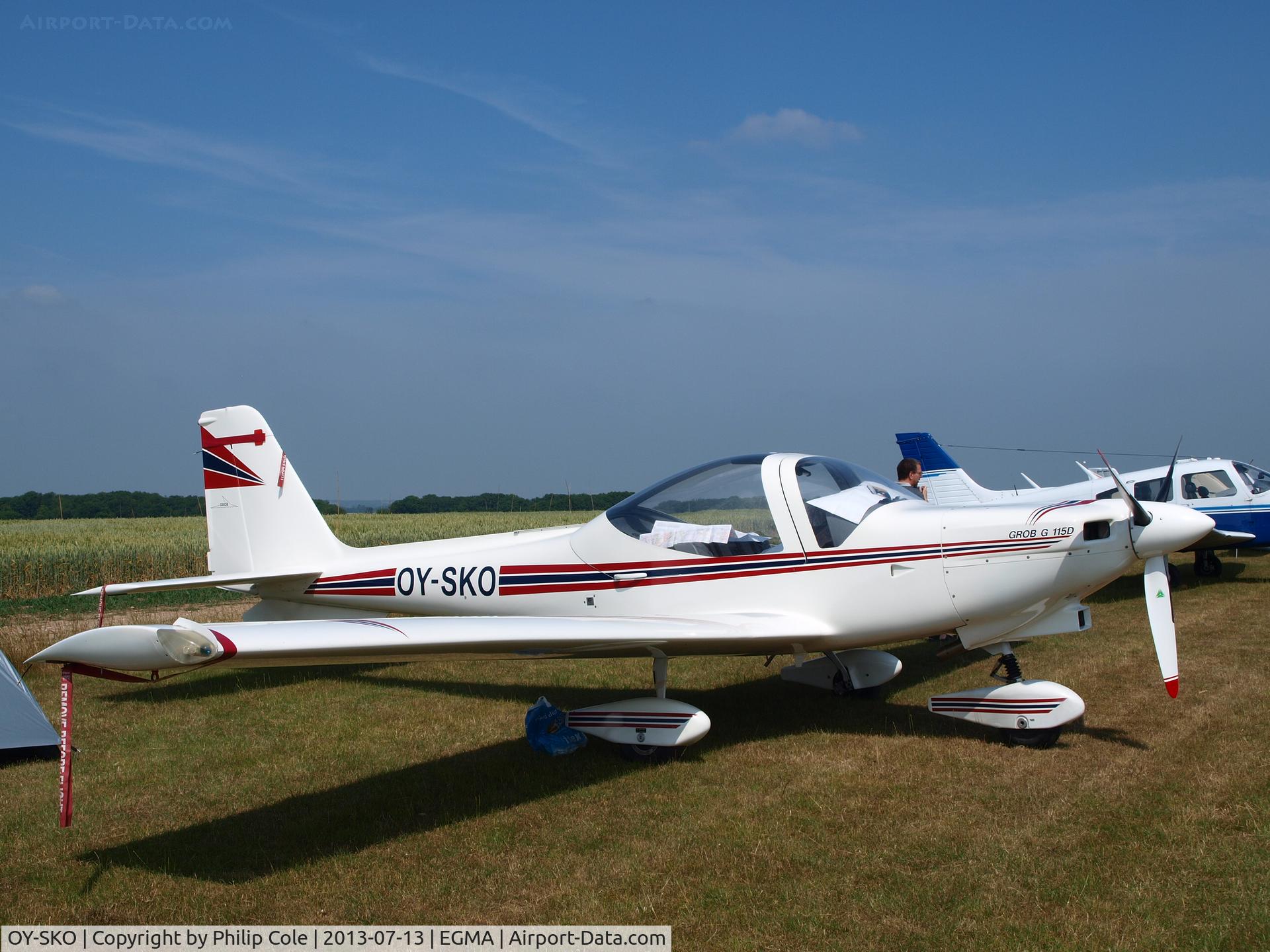OY-SKO, 1995 Grob G-115D-2 C/N 82052, Visitor for the Flying Legends show