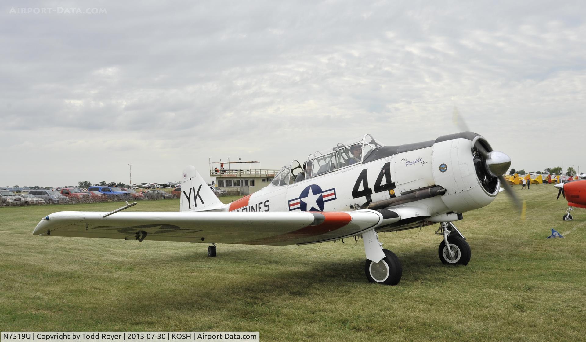 N7519U, 1952 Canadian Car & Foundry Harvard MK IV C/N CCF4-237, Airventure 2013