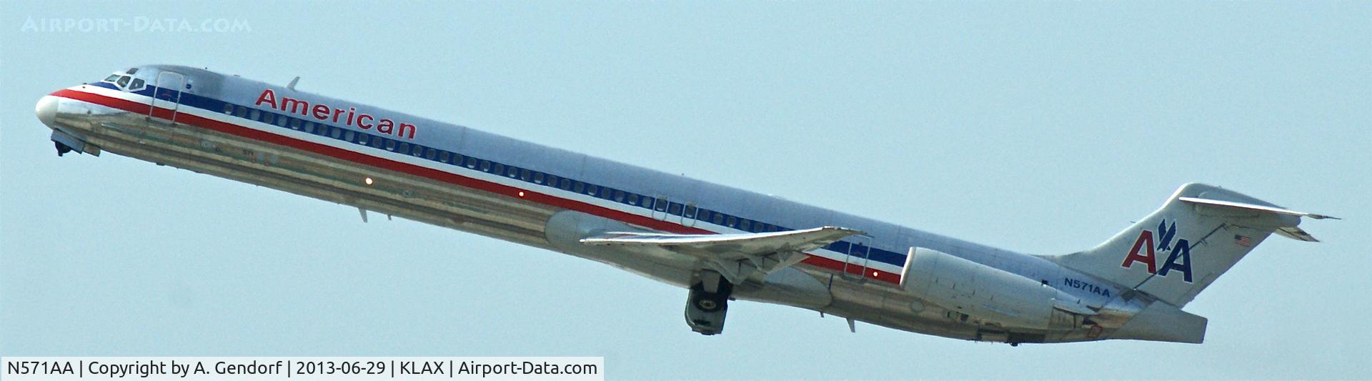 N571AA, 1987 McDonnell Douglas MD-83 (DC-9-83) C/N 49353, American Airlines, nice take off of these real classic airliner at Los Angeles Int´l(KLAX)