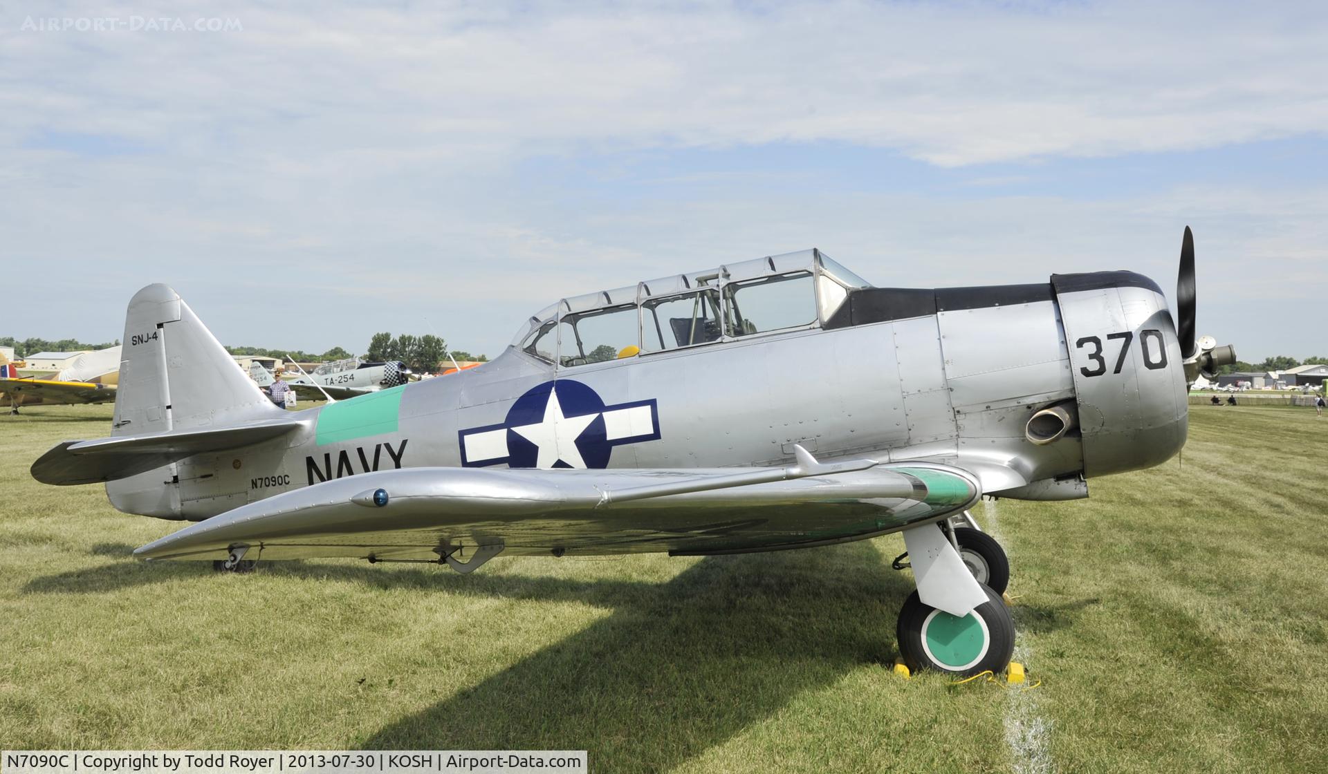 N7090C, North American SNJ-4 Texan C/N 88-13370, Airventure 2013