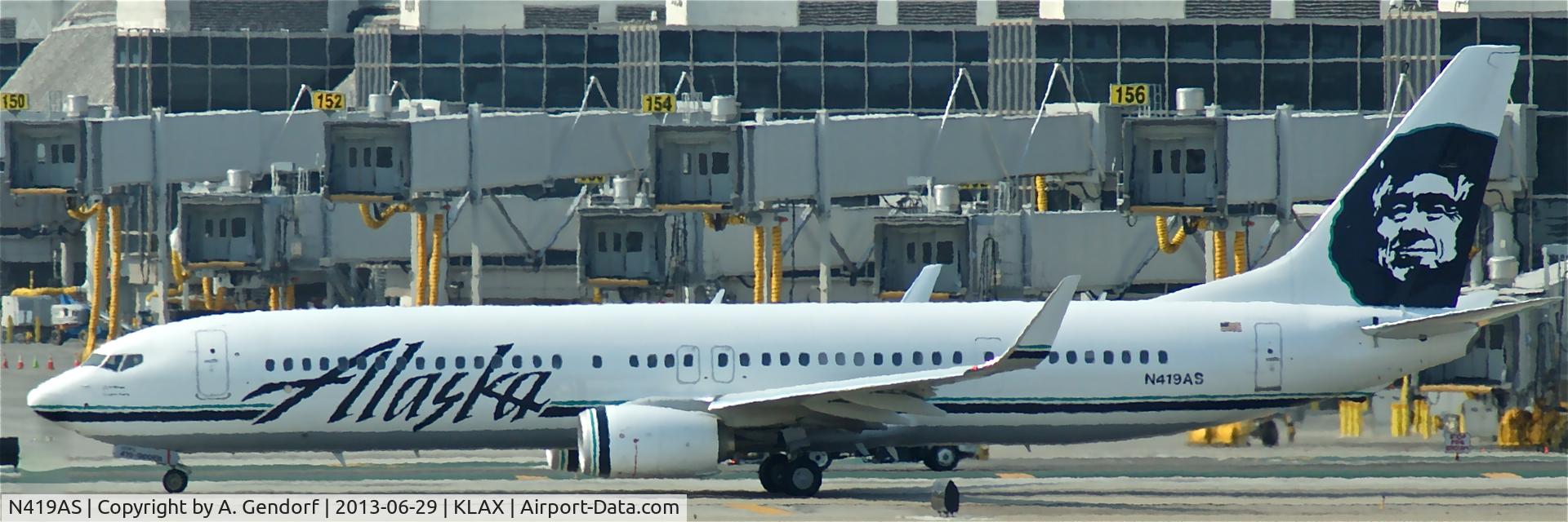 N419AS, 2013 Boeing 737-990/ER C/N 41734, Alaska Airlines, seen here taxiing at Los Angeles Int´l(KLAX)