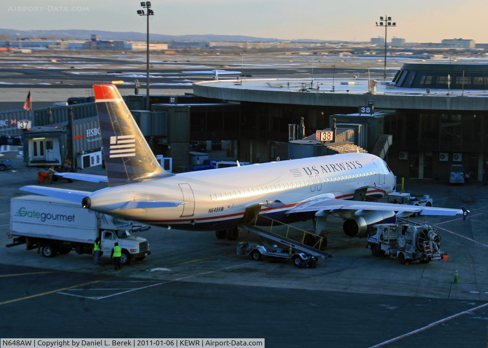 N648AW, 1997 Airbus A320-232 C/N 770, A former America West A320 shivers on a cold January evening at Newark.