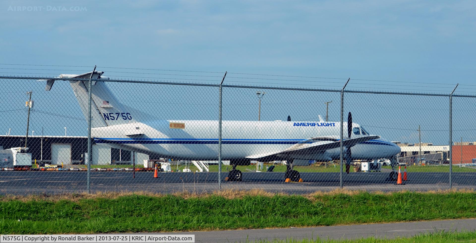 N575G, 1991 Beech 1900C-1 C/N UC-155, Cargo ramp RIC