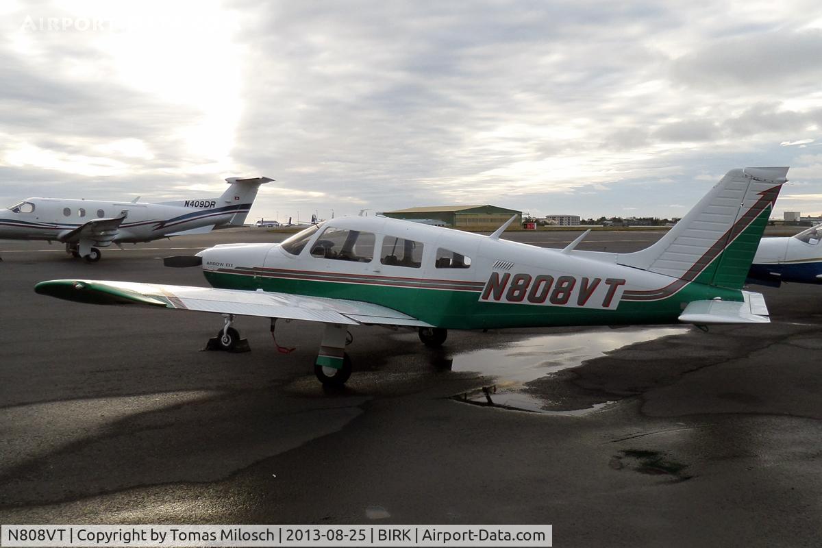 N808VT, 1977 Piper PA-28R-201 Cherokee Arrow III C/N 28R-7737051, 