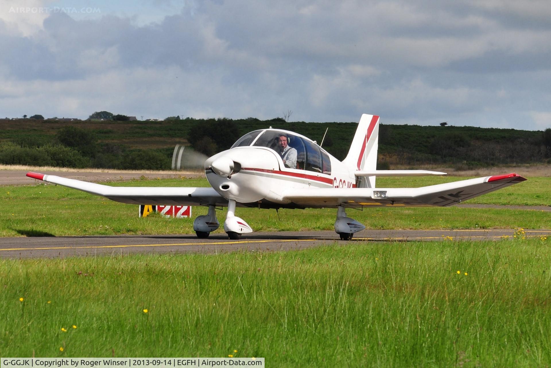 G-GGJK, 1988 Robin DR-400-140B Major C/N 1805, Visiting Robin Major. Previously registered F-GGJK.