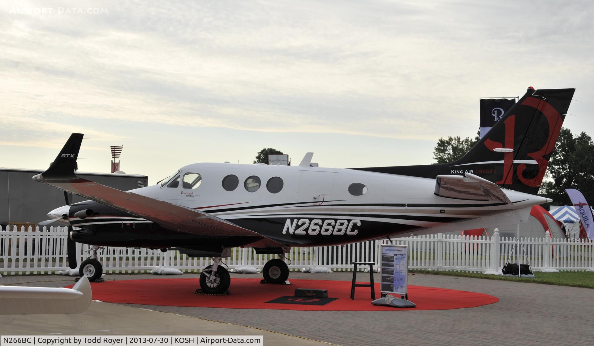 N266BC, 2013 Hawker Beechcraft C90GTI King Air C/N LJ-2066, Airventure 2013