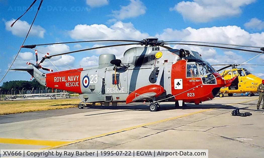 XV666, 1970 Westland Sea King HAR.5 C/N WA654, Westland WS.61 HU.5 SAR Sea King [WA654] (Royal Navy) RAF Fairford~G 22/07/1995