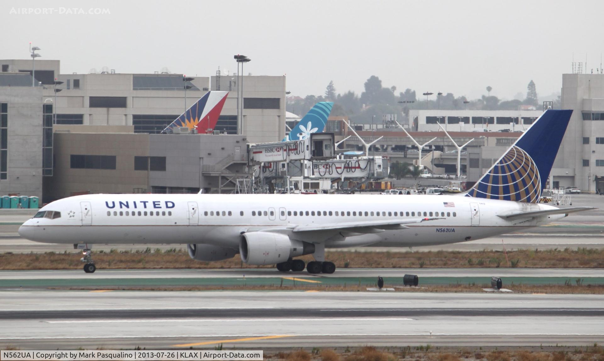 N562UA, 1992 Boeing 757-222 C/N 26664, Boeing 757-200