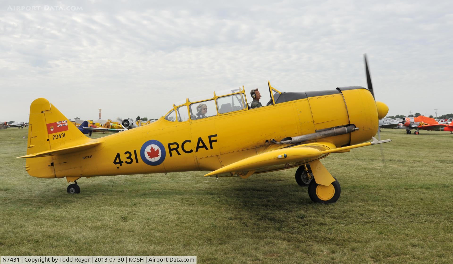 N7431, 1952 Canadian Car & Foundry Harvard MK IV C/N CCF4 222, Airventure 2013