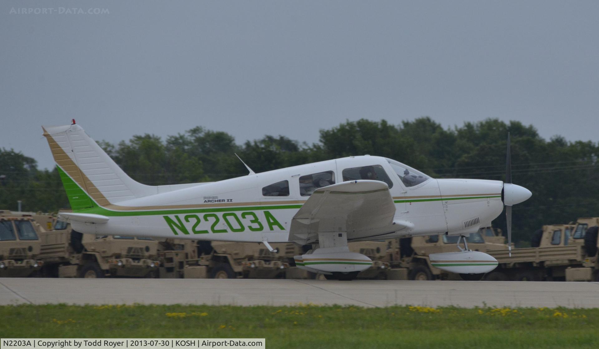 N2203A, 1978 Piper PA-28-181 Archer C/N 28-7990111, Airventure 2013