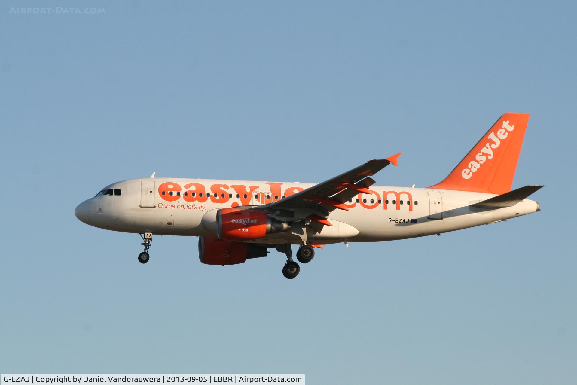 G-EZAJ, 2006 Airbus A319-111 C/N 2742, Arrival of flight EZY4701 to RWY 25L