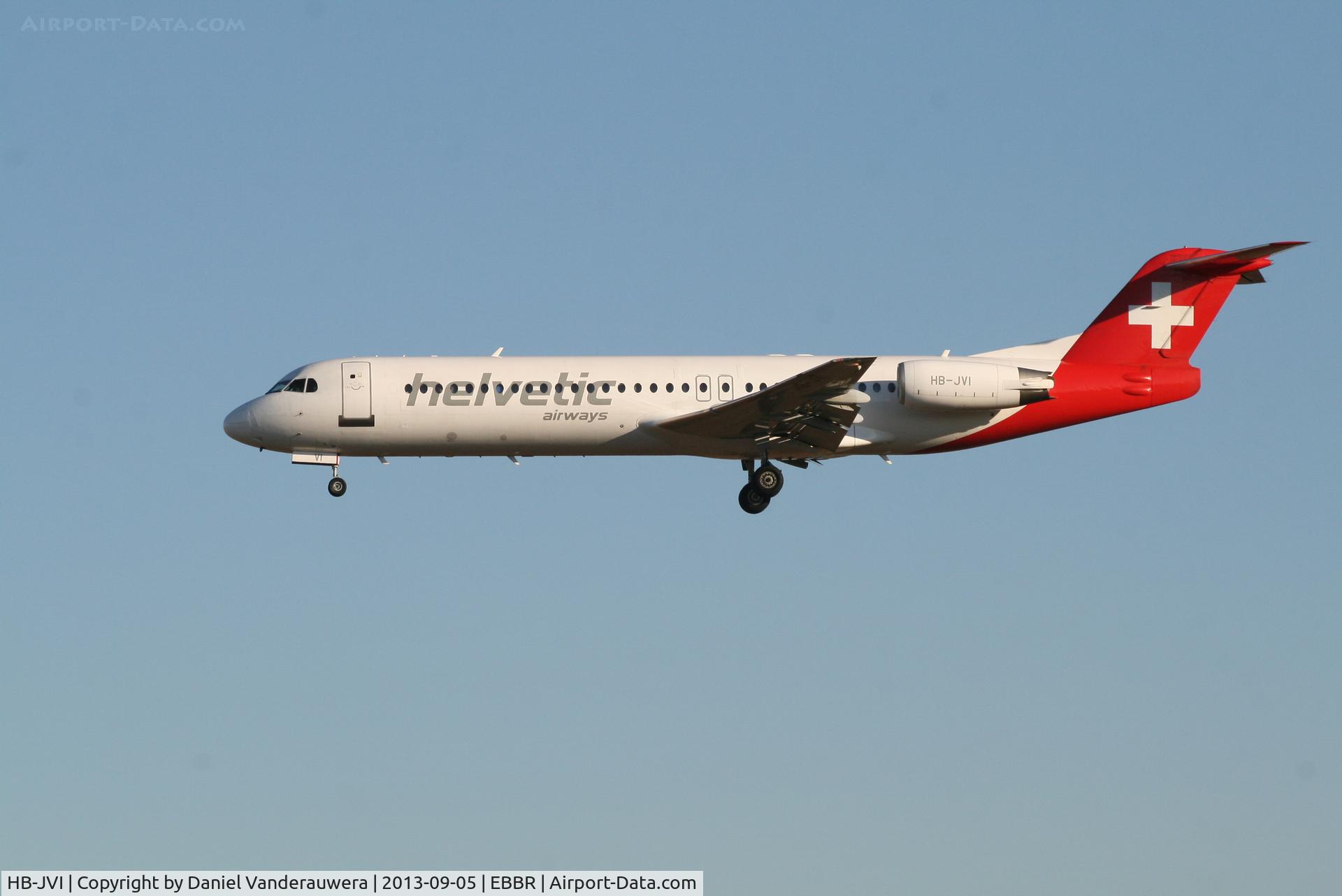 HB-JVI, 1990 Fokker 100 (F-28-0100) C/N 11325, Arrival of flight LX786 to RWY 25L