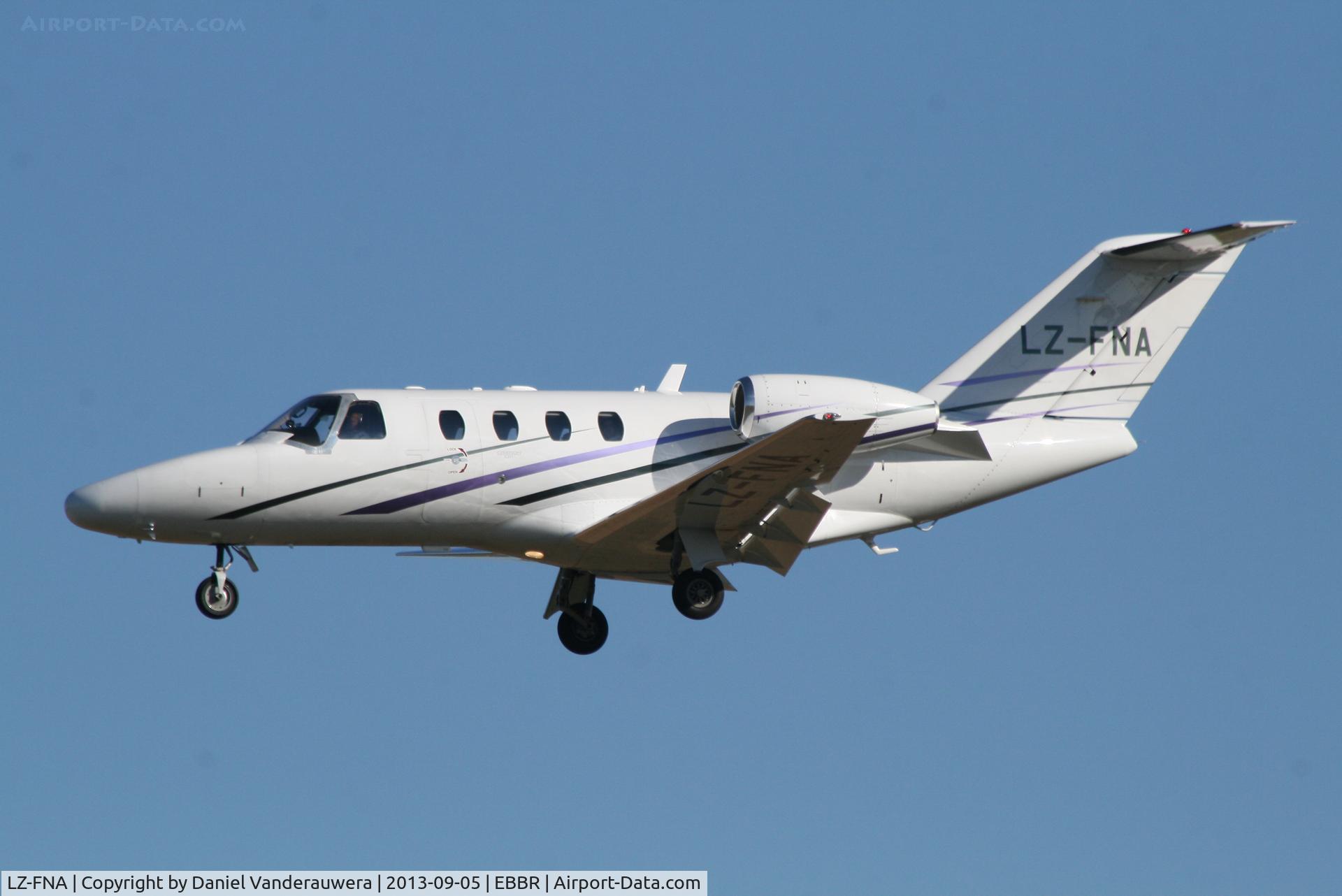 LZ-FNA, 2007 Cessna 525 CitationJet CJ1+ C/N 525-0659, Arrival to RWY 25L