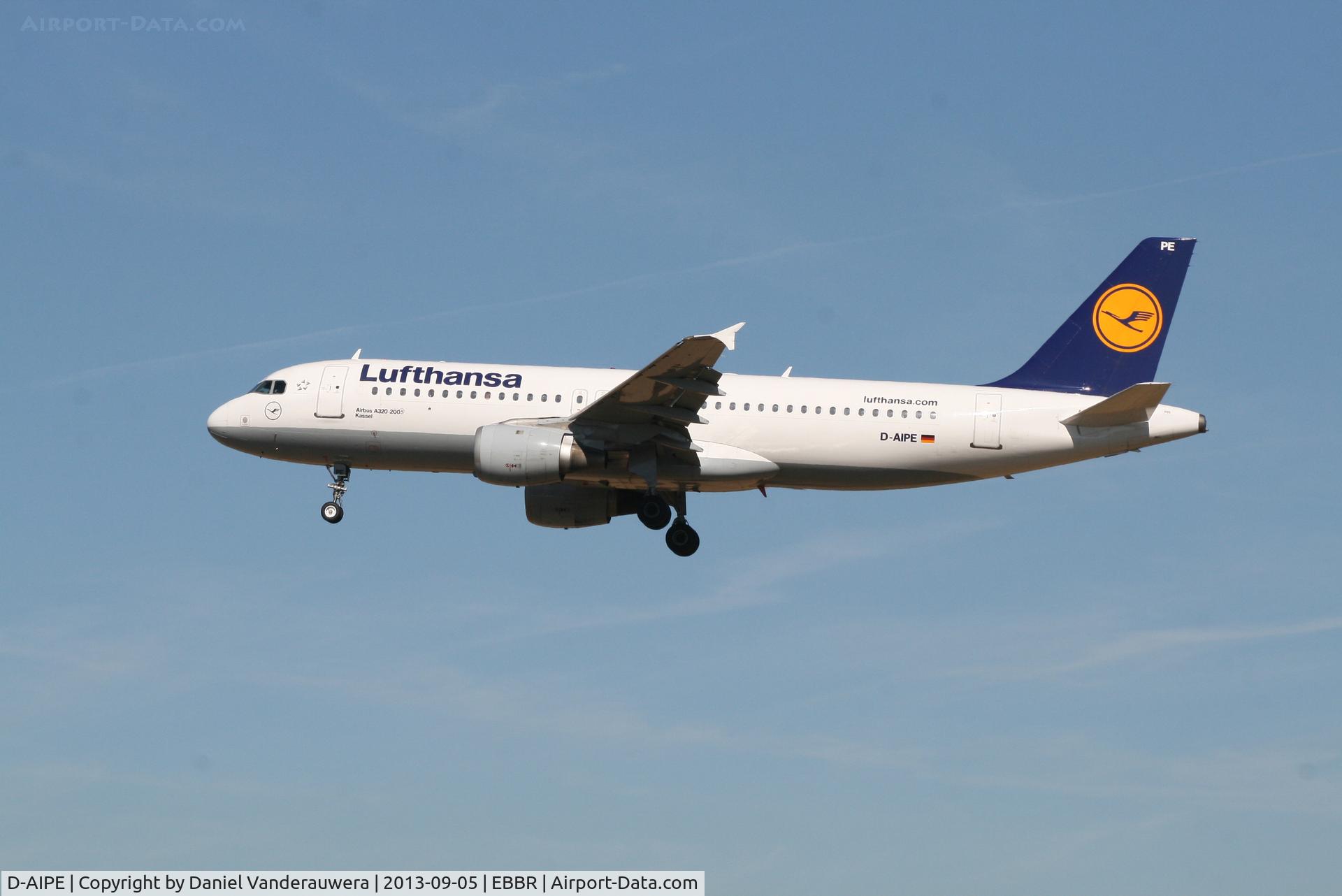 D-AIPE, 1989 Airbus A320-211 C/N 0078, Arrival of flight LH2286 to RWY 25L