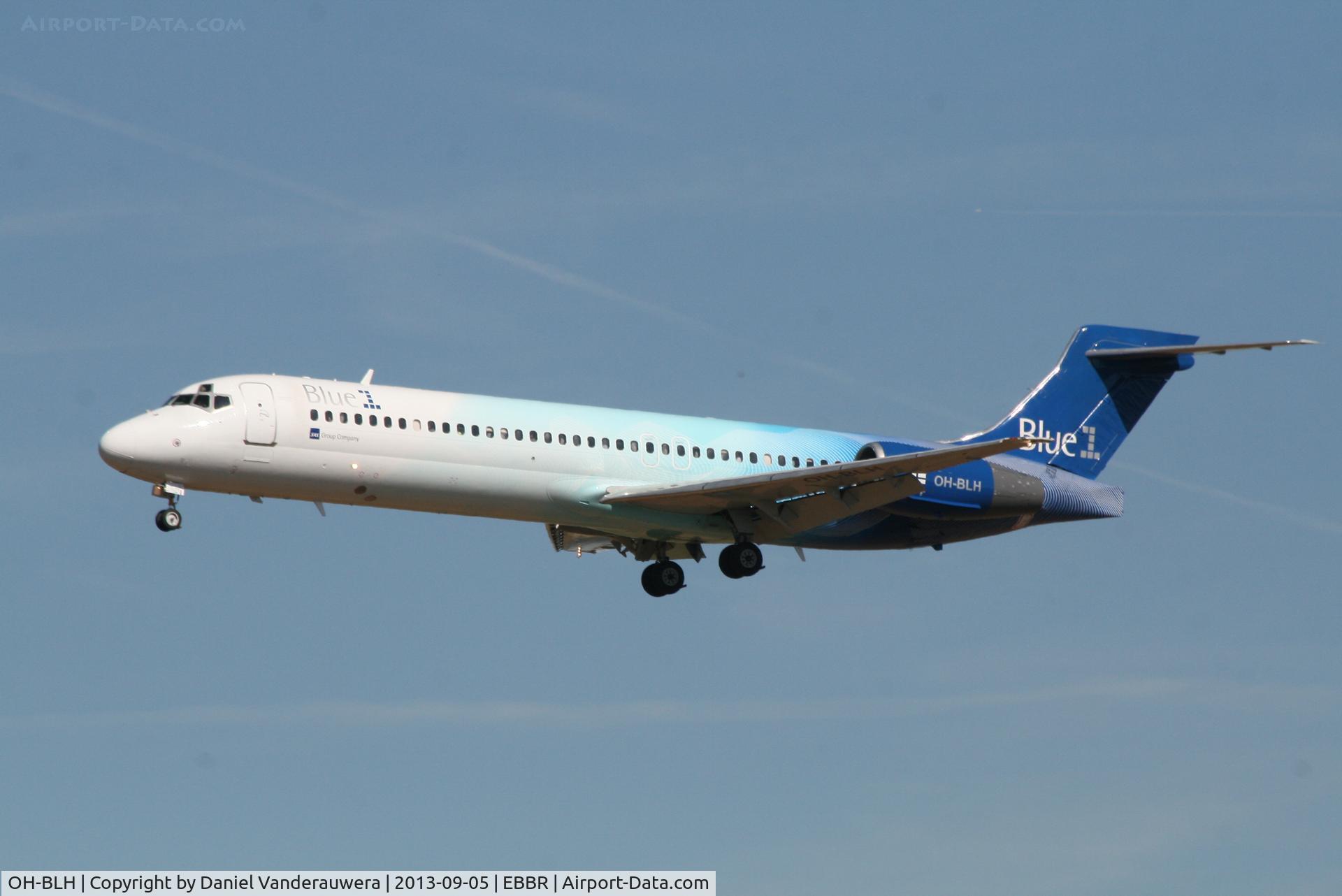 OH-BLH, 2000 Boeing 717-2CM C/N 55060, Arrival of flight SK1591 to RWY 25L