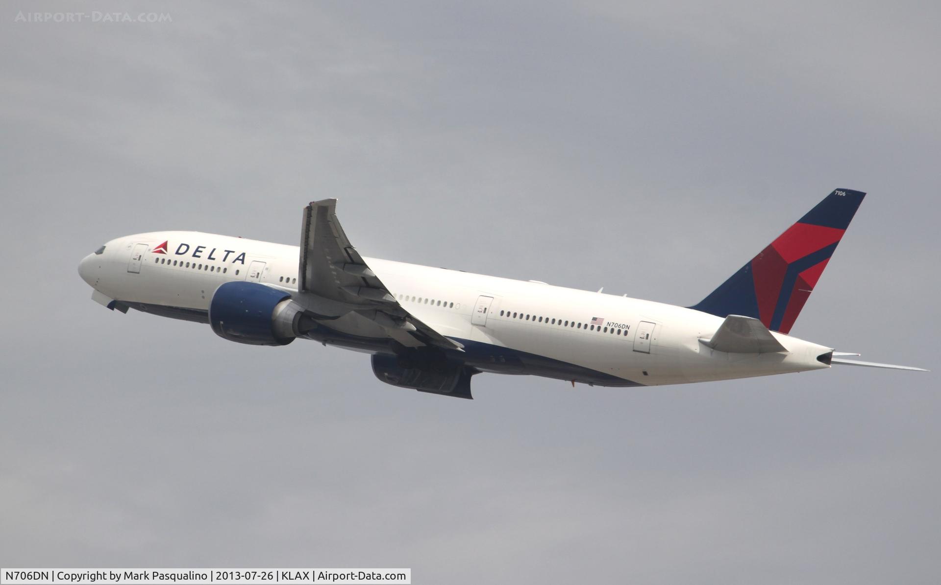 N706DN, Boeing 777-232/LR C/N 30440, Boeing 777-200LR