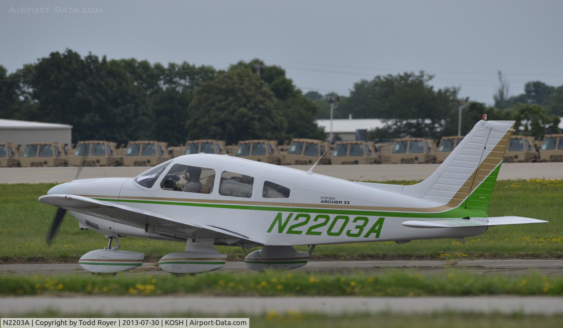 N2203A, 1978 Piper PA-28-181 Archer C/N 28-7990111, Airventure 2013