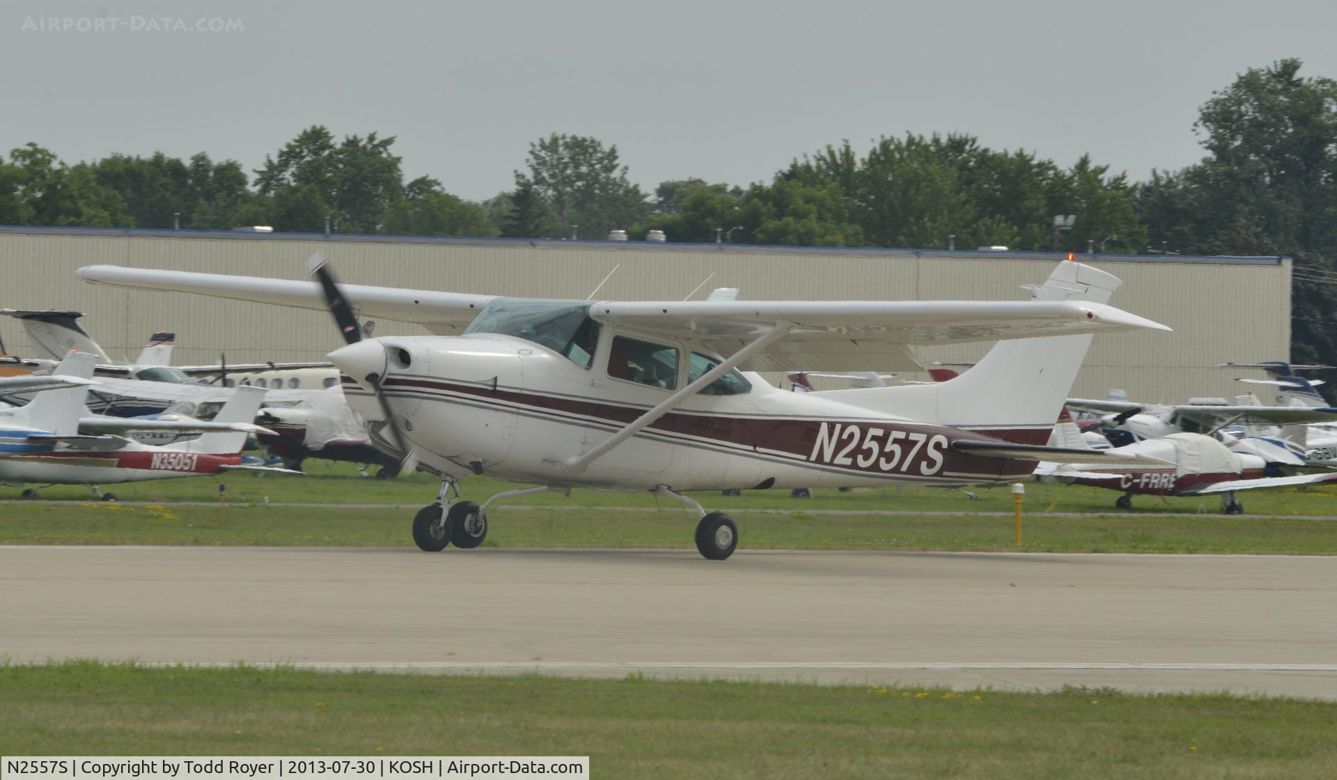 N2557S, Cessna TR182 Turbo Skylane RG C/N R18201349, Airventure 2013