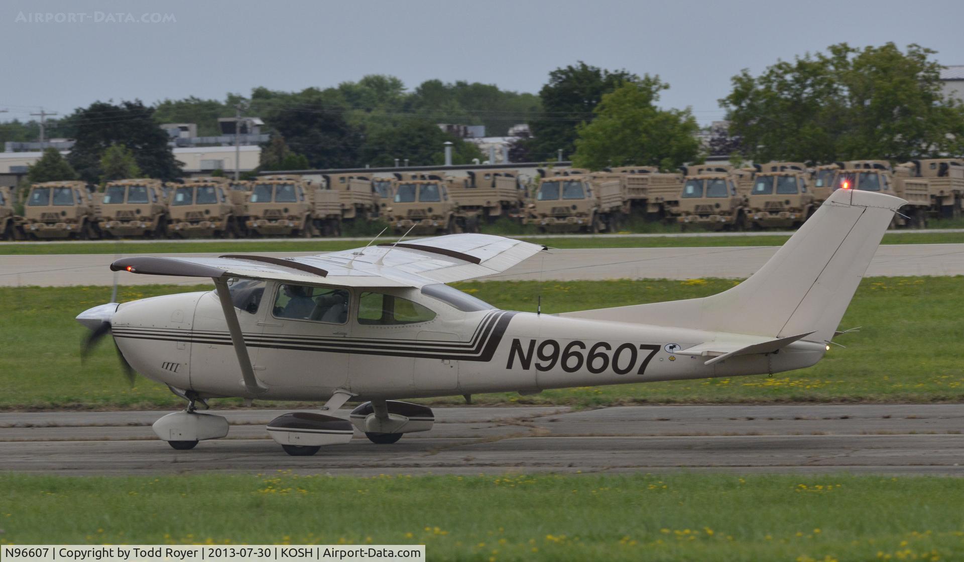 N96607, 1979 Cessna 182Q Skylane C/N 18266781, Airventure 2013