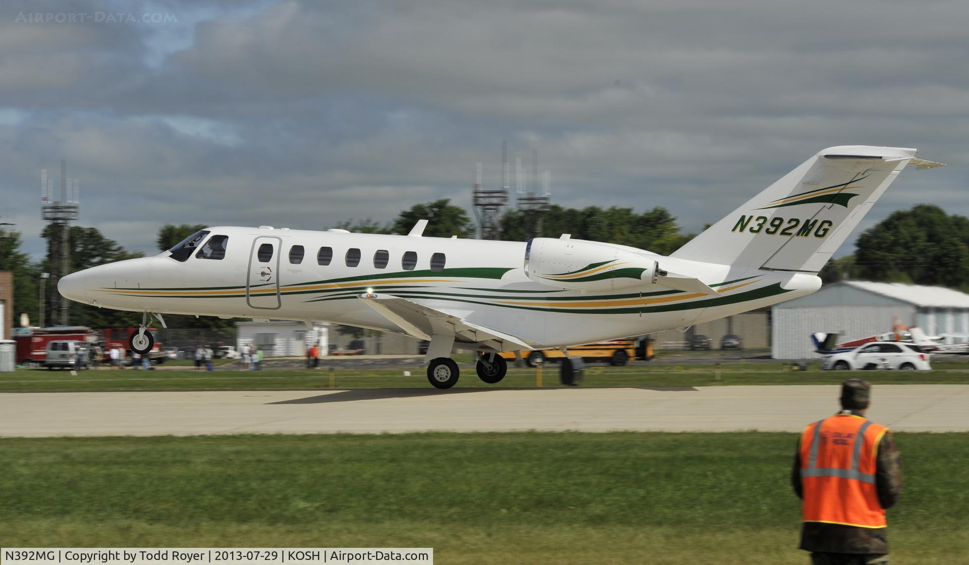 N392MG, 2012 Cessna 525B C/N 525B0392, Airventure 2013