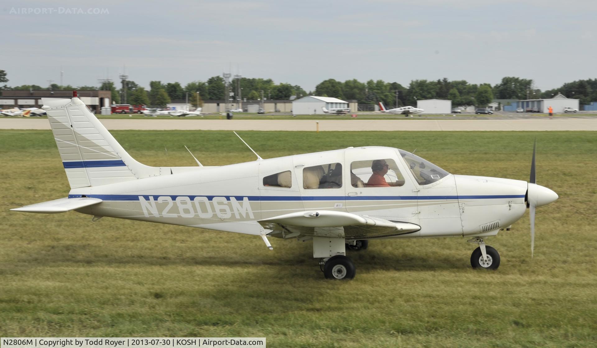 N2806M, 1977 Piper PA-28-181 Archer II C/N 28-7890270, Airventure 2013